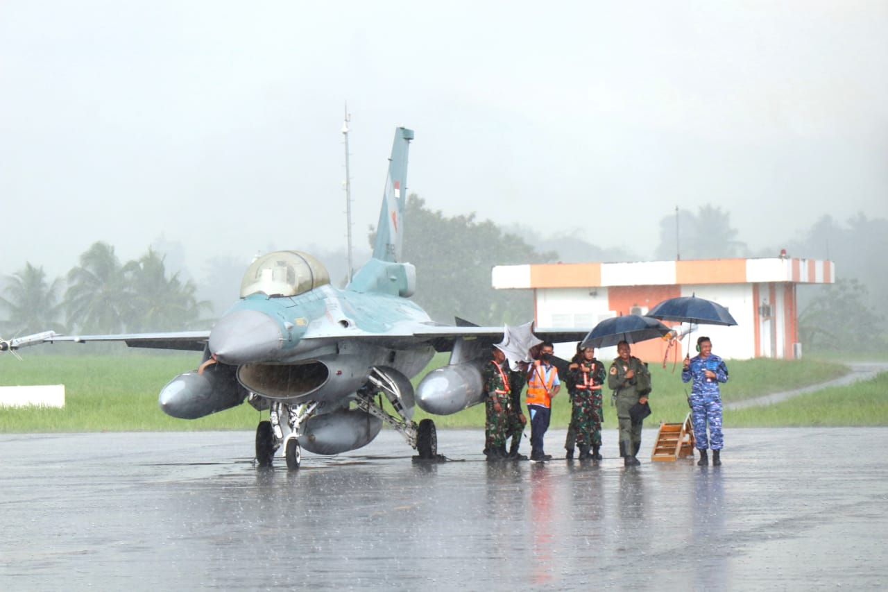 Latihan Pertahanan Udara, F-16 Transit di Lanud Sri