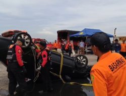 Kendaraan Brigjen Purnawirawan TNI Yang Tenggelam di Dermaga KBN Marunda Berhasil di Temukan