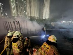 Dua Kapal di Pelabuhan Rakyat Sunda Kelapa Terbakar, Tidak Ada Korban Jiwa