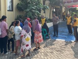 Jajaran Tiga Polsek Polres Pelabuhan Tanjung Priok Gelar Pasar Beras Murah