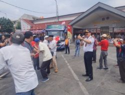 Terminal Kalideres Meriahkan HUT RI ke-80 Adakan Lomba Tarik Bus Berat 7 Ton