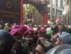 Ribuan Ojol Protes Atas Meninggal Rekannya di Mako Brimob Kwitang Berakhir Ricuh