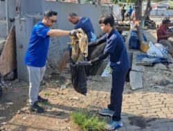 Karyawan PT Pelabuhan indonesia Regional 2 Sunda Kelapa Gelar Kerja Bakti Jumat Bersih
