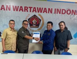 PWI Jaya Serahkan SK, Rudolf Simbolon Kini Plt Ketua Pokja Walikota Jakarta Timur