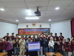 BRI BO Padang Bantu Ringankan Biaya Kuliah 25 Mahasiswa Unes