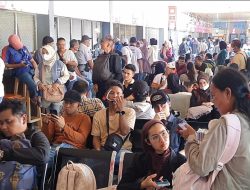 Terminal Bus Kalideres H-7 Mulai Dipadati Penumpang Mudik Lebaran 2026