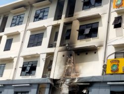 Gedung Polres Metro Jakarta Barat Terbakar, Puluhan Petugas Damkar Diterjunkan