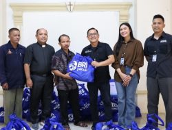 BRI Region 3 Padang Salurkan Bantuan Sembako ke Gereja HKBP Padang