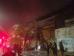 Sebuah Gudang Penyimpanan Sparepart di Cengkareng Barat Terbakar