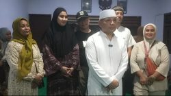 Peringati SumpahPemuda, Warga Muara Angke Santuni 150 Anak Yatim dan Duafa